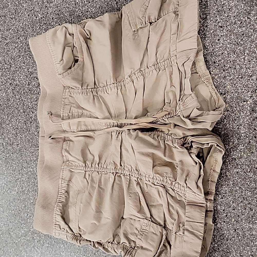 Cargo stretch shorts